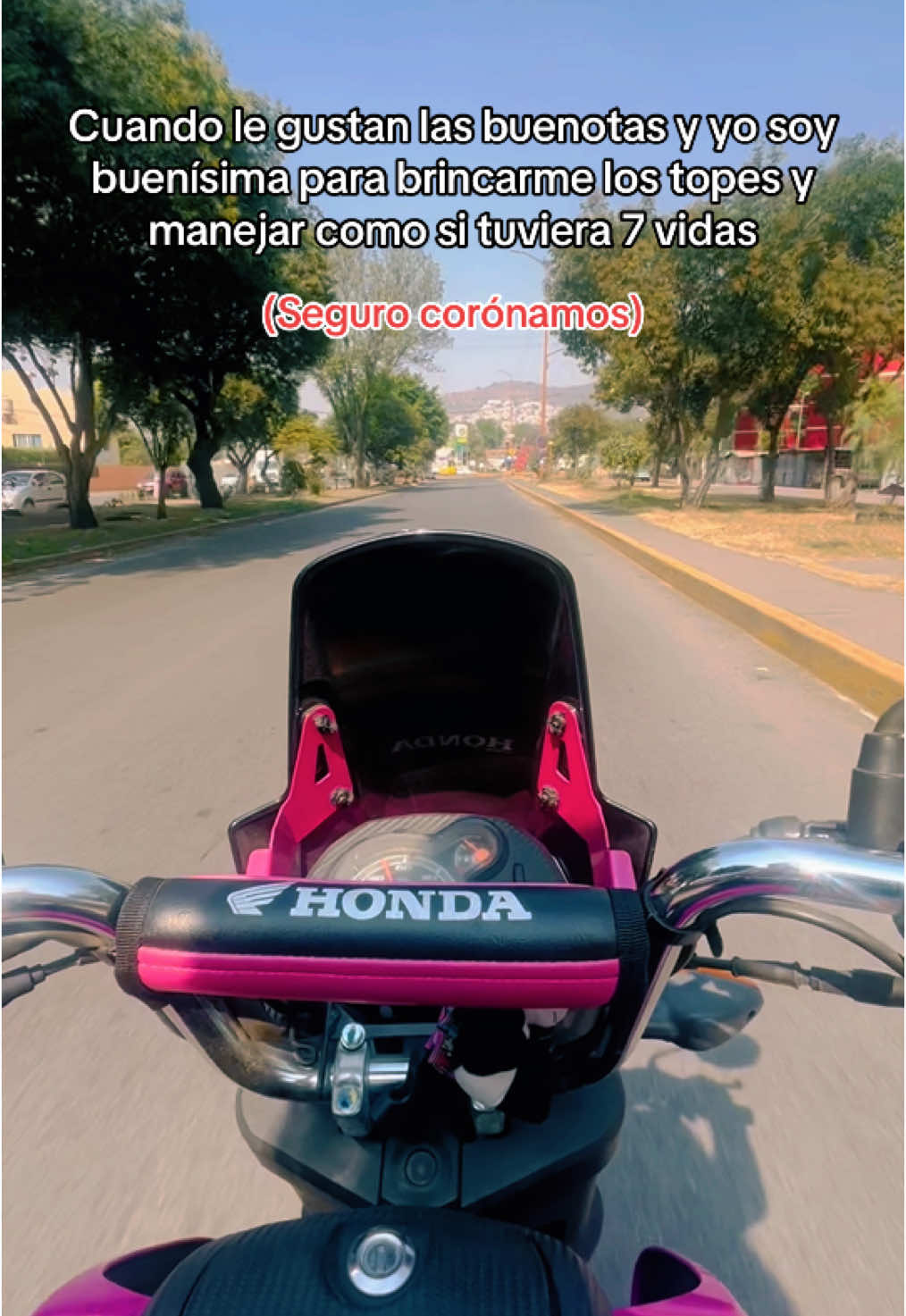 Es bromis jajaj #bikergirl #navi110 #hondanavi #navirosita💗 