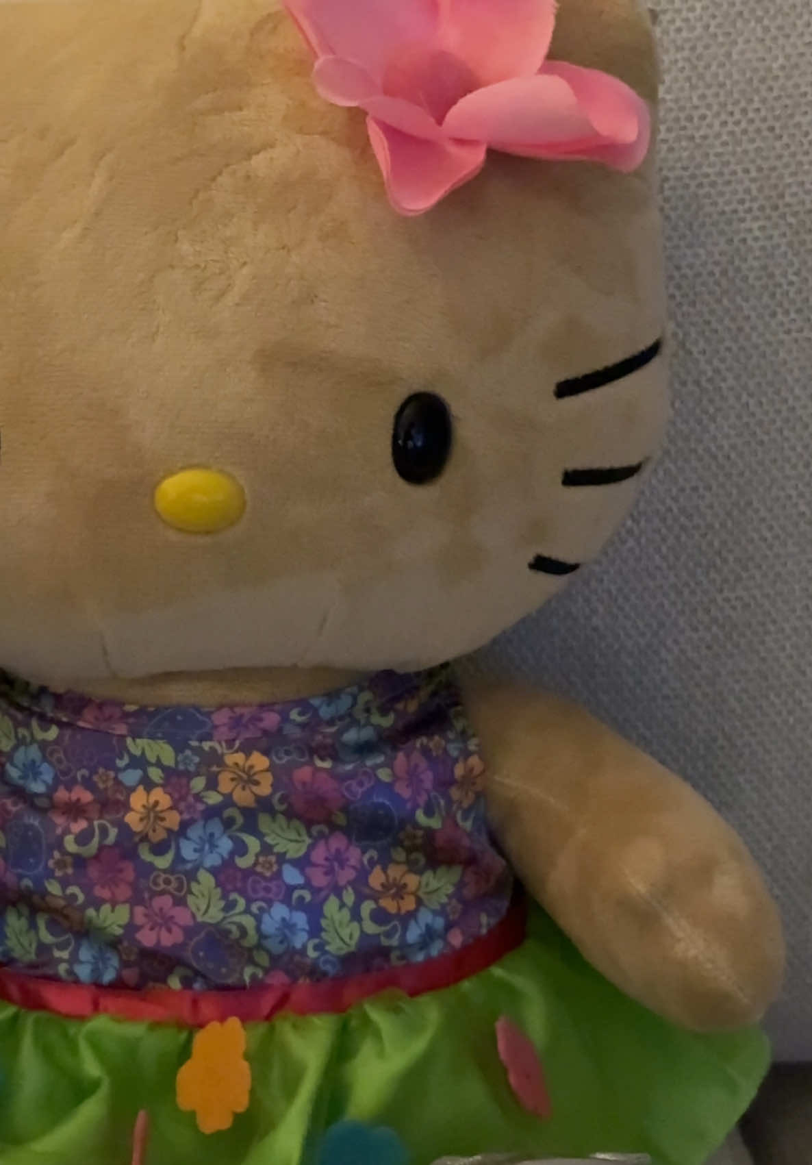 Love her🥺🌺 @Build-A-Bear                #hellokitty #buildabear #buildabeardubai #hawaiinhellokitty #hellokittybear #sanrio #kawaii #fr #sanriocore #buildabear 