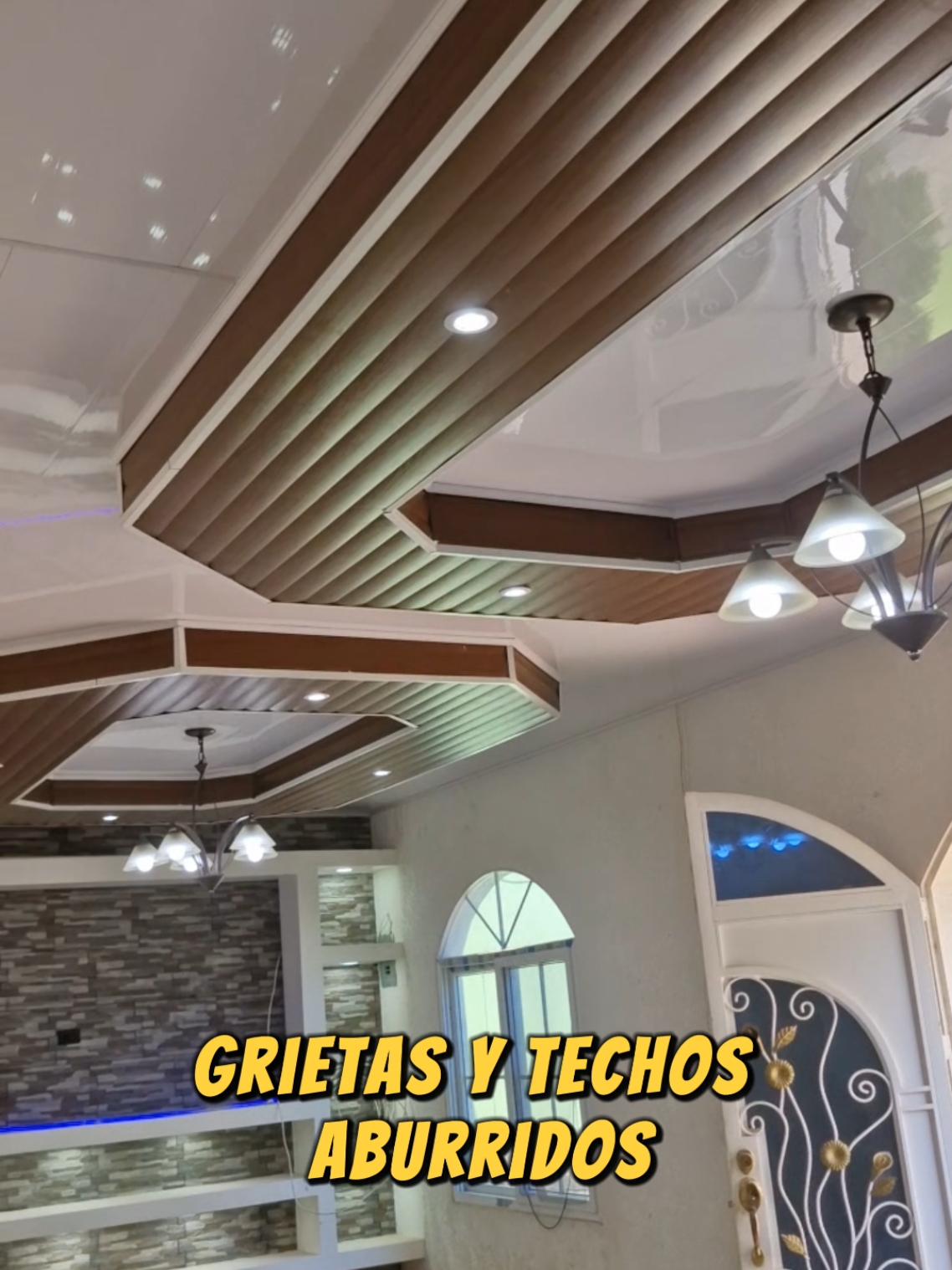 ¿Cansado de techos deteriorados y sin vida? 🛠️   Con los PVC para cielo falso de Duramax, dile adiós a la humedad, grietas y techos sin estilo. 💡   ✅ Fáciles de instalar y con diseños que transforman cualquier espacio.   📍 Encuéntranos en Santa Cruz: 4to anillo, Radial 10, Av. Peneocos.   🚚 Envíos a toda Bolivia.   💬 ¡Contáctanos hoy y renueva tu hogar con calidad y estilo!     --------  -------- 📌https://maps.app.goo.gl/rKY2BFeFYetsaztw5     --------  -------- ASESORES DE VENTAS: ✅ROCIO  -   https://wa.link/ssvimj ✅MARCO -  https://wa.link/9o0z31 ✅ELIZABETH   https://wa.link/ezjpc1 #DuramaxBolivia #CieloFalsoPVC #RenuevaTuHogar #fabricaduramax #elegacia