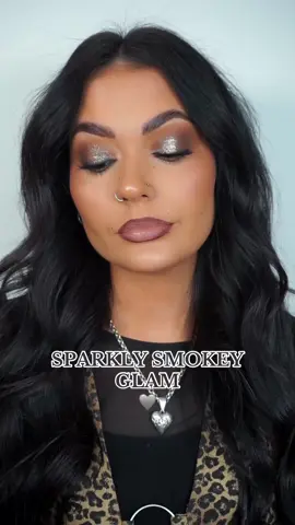 Sparkly Smokey glam 🩶 perfect for the festive szn!🌟 #makeup #makeuptips #MakeupRoutine #alt #sparkly #festive #festivefashion #partymakeup #glam #alternative #smokey 