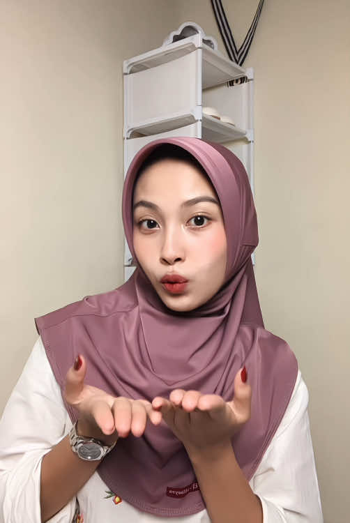 cakep banget anjay jilbab bergo sportnyaa🤌🏻🥰  #hijabbergo #jilbabbergo #hijabbergopinguin #jilbabbergomurah #hijabbergomurah #hijabviral #fyp #masukberanda 