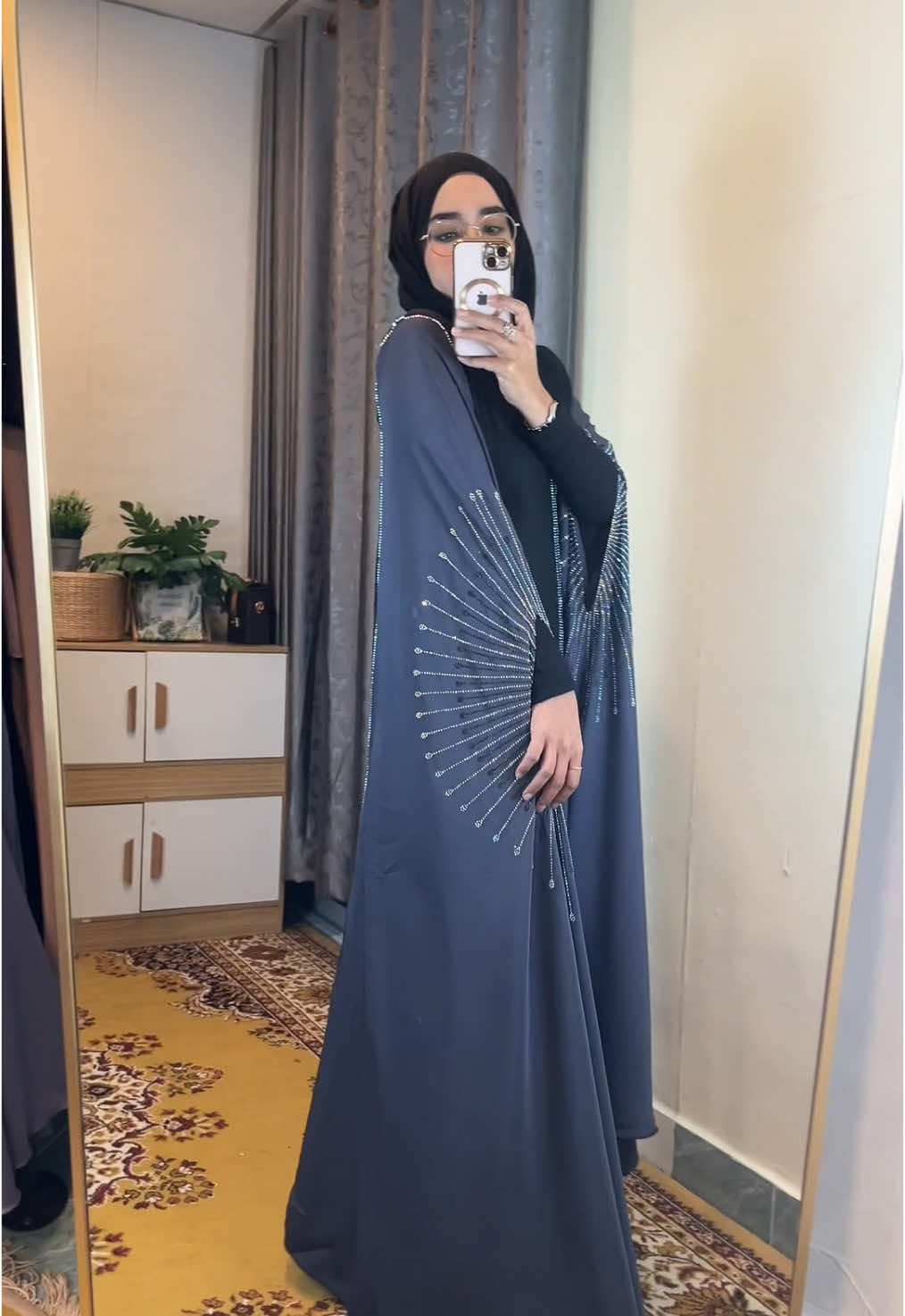 #เทรนด์วันนี้ #luxuryabaya #อบาย่าดูไบ #muslimah #abaya #abayafashion #ชุดออกงานมุสลิม #abayagirls #abayadubai  #muhminabayadubai 🎖️