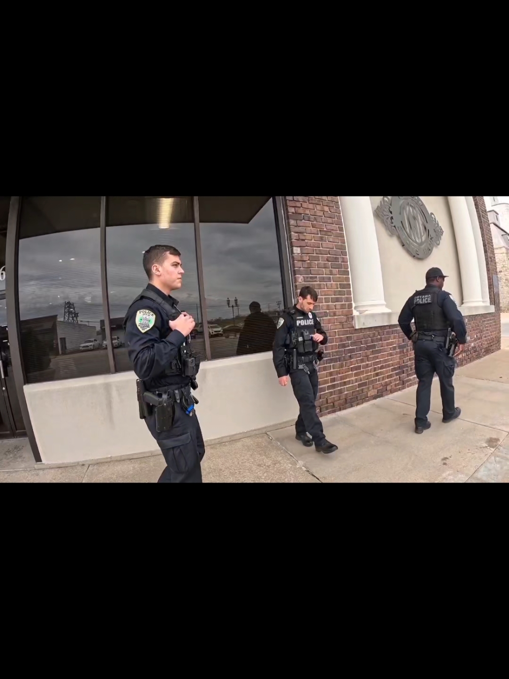 Cops Always Want Control  #firstamendment #longislandaudit #idrefusal #1millionviews #lit #photography #viralvideo #standonbusiness #photography #construction #neverscared #copsoftiktok #