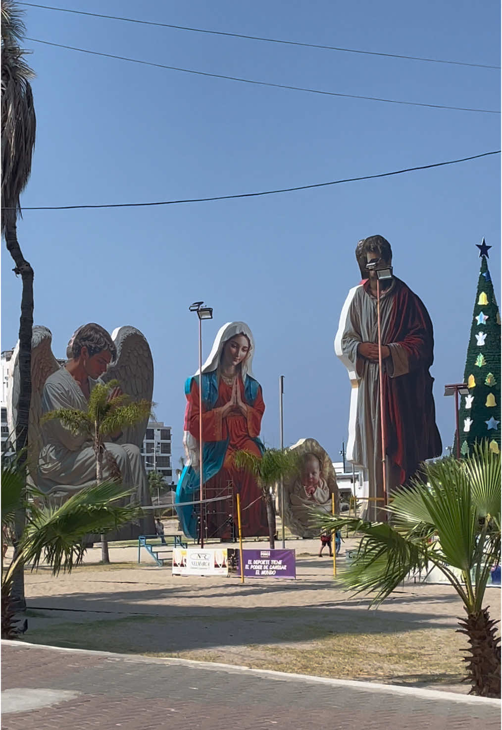 El pesebre gigante #salinas #ecuador #vira 