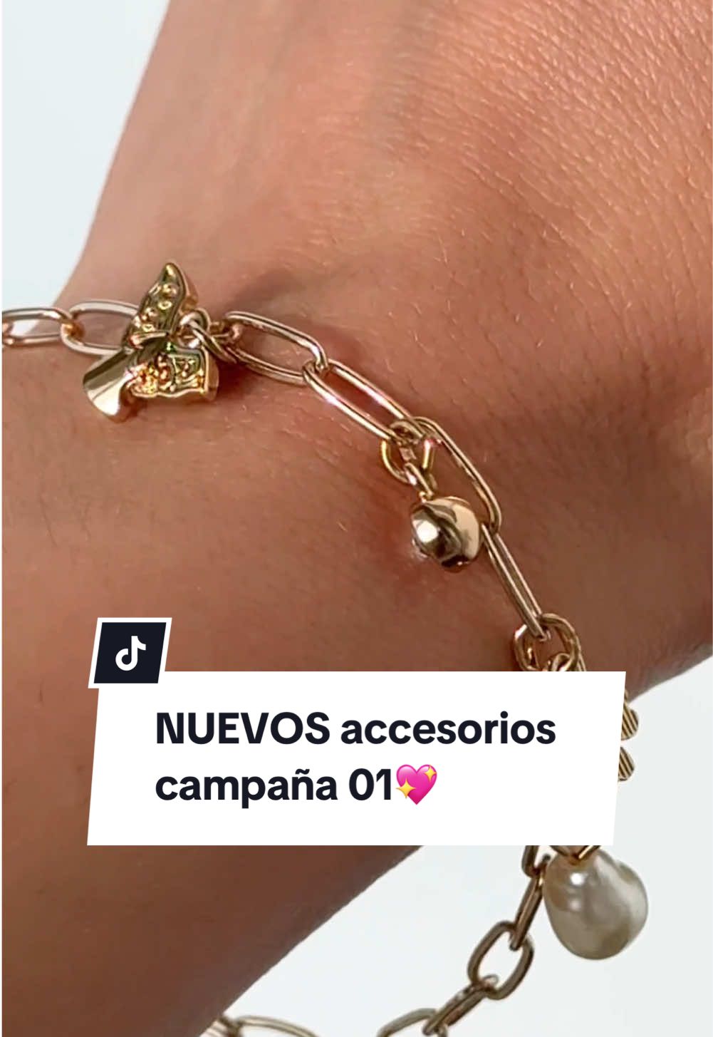 OMG😍 los nuevos accesorios de la campaña 01 no pueden ser más lindos!! están ideales para hacer match con tus mejores amigas e iniciar el año con toda la suerte🍀✨🧚 pídelo hoy en Cyzone.com y recíbelo antes de navidad🎄🎁 #NavidadWOWCyzone#cyzone #cyzonelover #bisuteria #accesorios #modafemenina #complementos #trendy #navidad #regalos #regalosnavidad #navidad2024