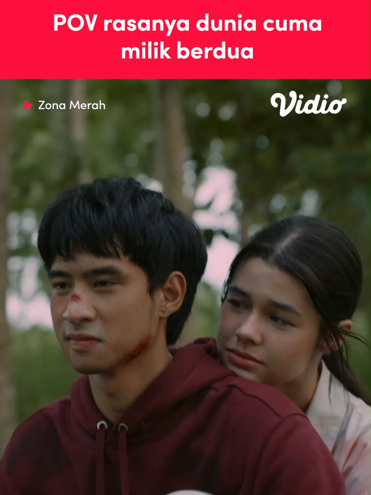 EHM~ Punten~ Adi dan Ella coba nengok dikit di belakangnya ada apa~ #truestalker #vidiooriginalseries