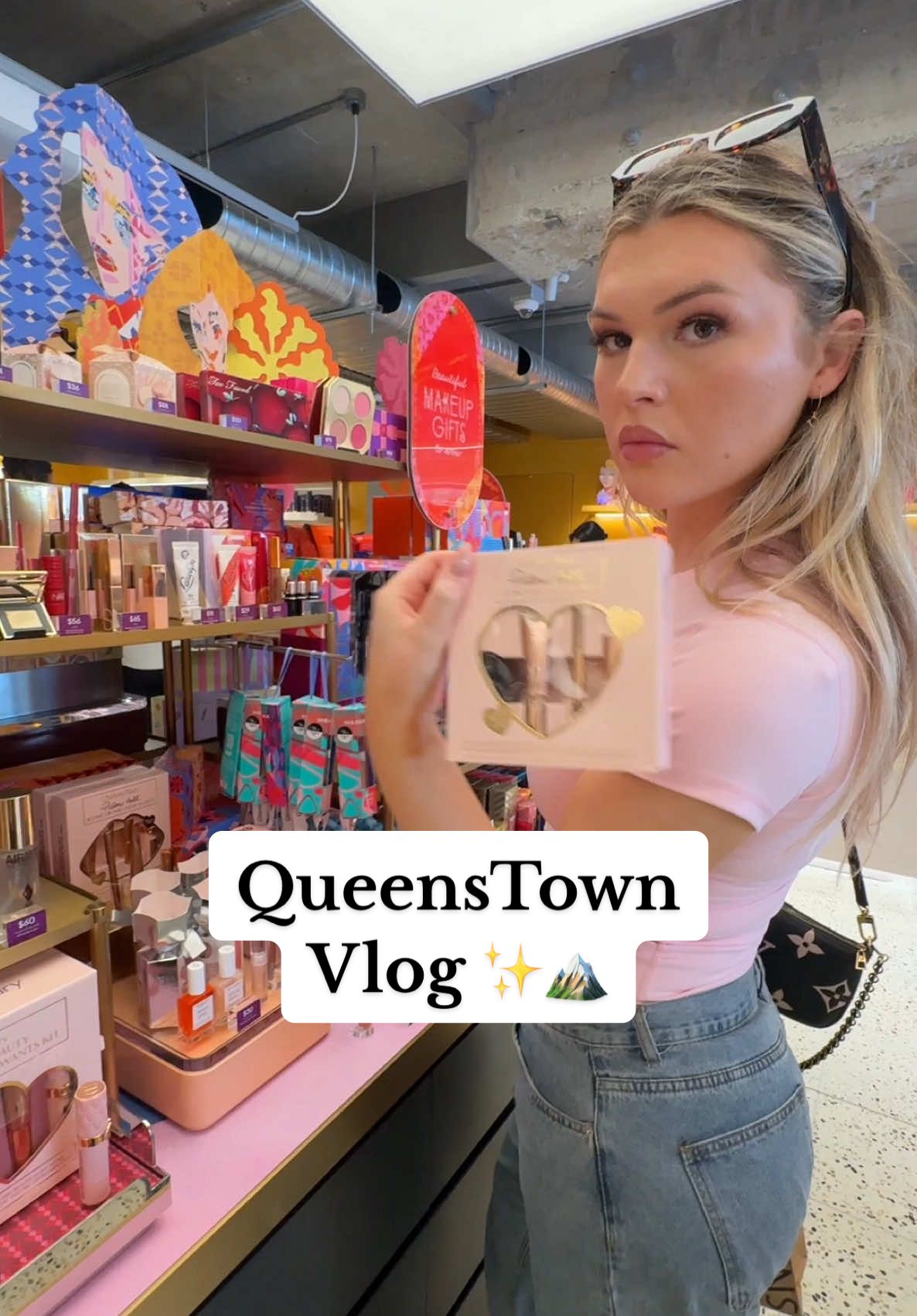 Voice is gone but had a fab time 💅💗✨🏔️ #Vlog #mecca #queenstown #shoppingvlog #nz 