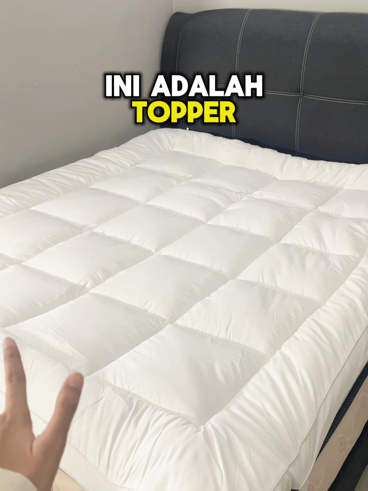 Haaa, mesti korang pun nak rasa baring atas awan, kan?  Dapatkan Topper empuk ni dalam beg kuning sekarang, confirm TAK sakit belakang dah! 🤗 #sultera #sulteramalaysia #perfectforyourliving #topper #mattresstopper