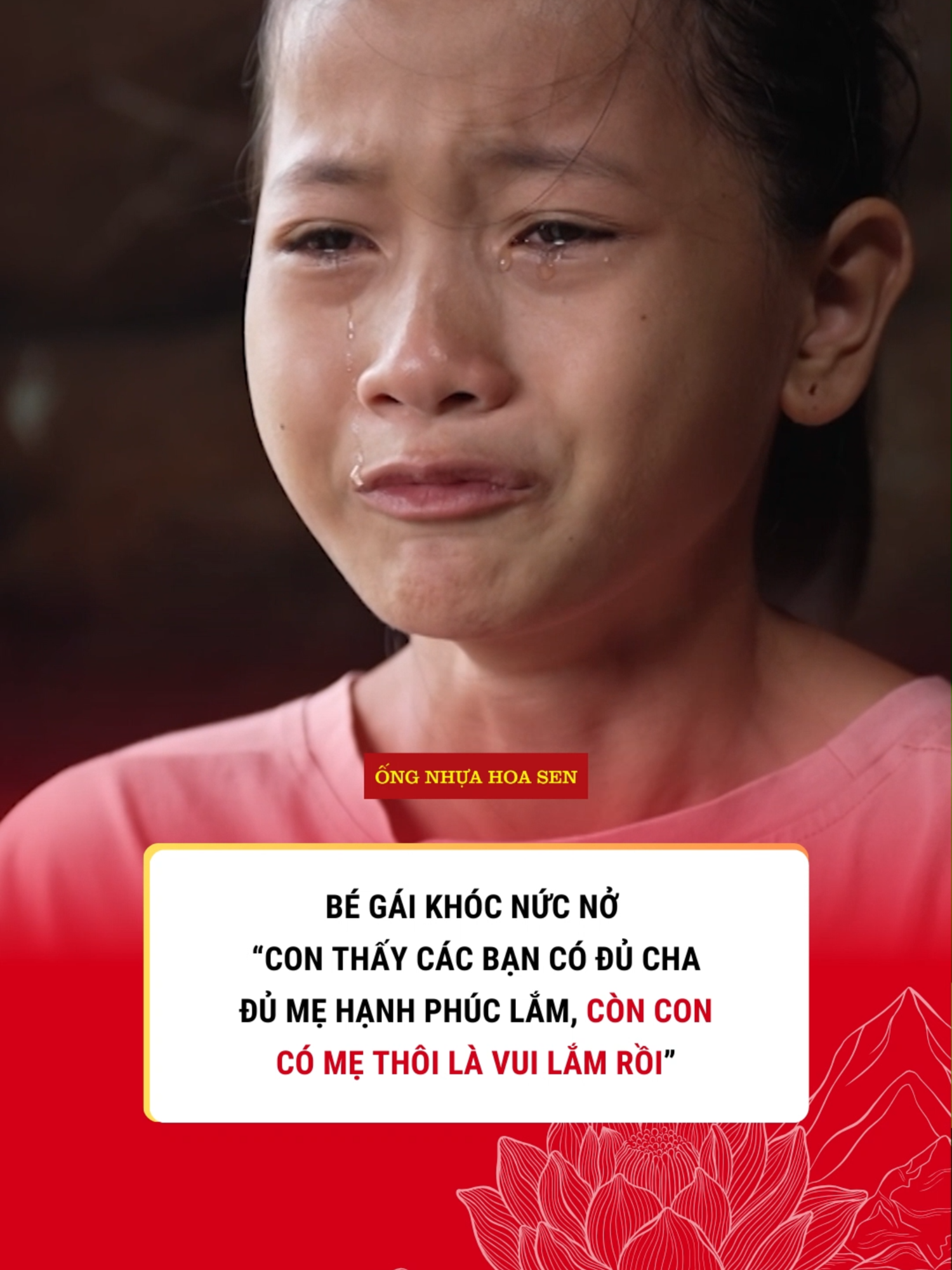 Bé gái khóc nấc, nói không thành tiếng vì lo cho bệnh của mẹ, sợ ngày nào đó mẹ cũng sẽ rời xa để em trở thành trẻ mồ côi #hoasengroup #hoasenhome #hoasengroupcsr #tonhoasen #maiamgiadinhviet