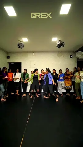Fire ehh💥🤪 #kuthudance #kuthuvibe #tamilgirls #tamilremix #tamilstatus #statuswhatsapp #shortvideo #trendingdance #yetheyy 