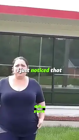 Office manager confronts man recording on the sidewalk 😬🤔#bodycamera #arrested #foryoupage❤️❤️ #cops