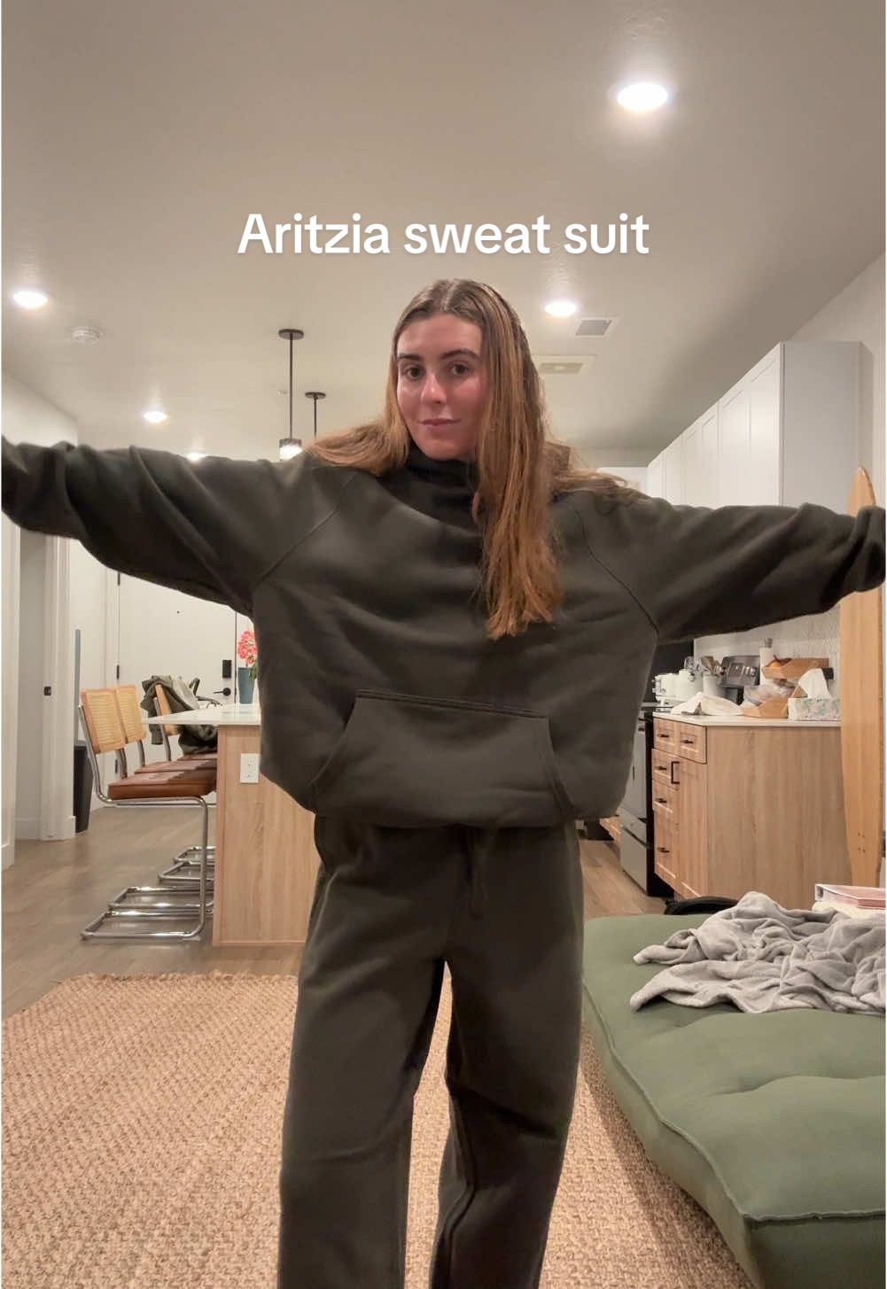 Does anyone else love an @Aritzia sweat set?!? Ill be wearing this to my grave. #aritzia #aritziahaul #aritziasweatsuit #aritziaoutfits #aritziasweats #aritziasweatpants #aritziasweatshirt 