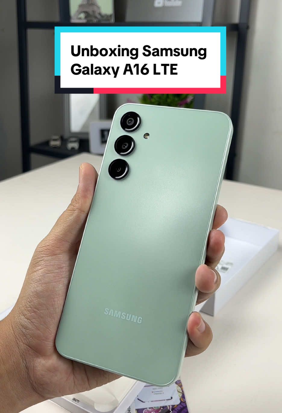 Unboxing Samsung Galaxy A16 LTE warna Light Green Ini adalah Galaxy A series terbaru dari @Samsung Indonesia dengan harga resmi Rp 2.9 jutaan, tapi cek keranjang kuning sekarang udah turun jadi 2.5 jutaan aja🔥🔥 #galaxyA16 #unboxingGalaxyA16 #samsunggalaxya16 