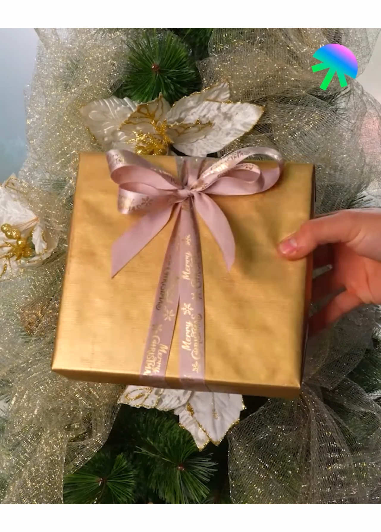 Ata lazos para regalos fácilmente #easy #hand #manualidades #hanmade #christmas #navidad #gift #parati #fyp #LIVETips #LIVEIncentiveProgram #PaidPartnership 