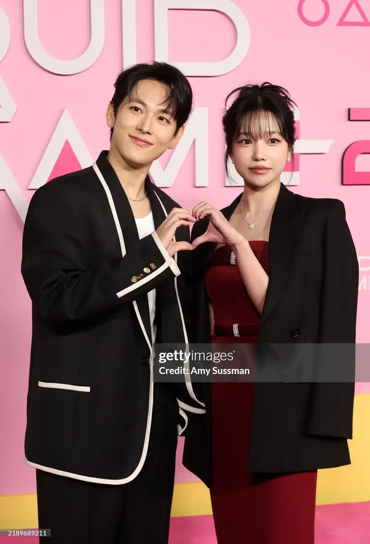 OMG finally they're in one frame #yimsiwan #joyuri #squidgame #squidgamenetflix #squidgame2 