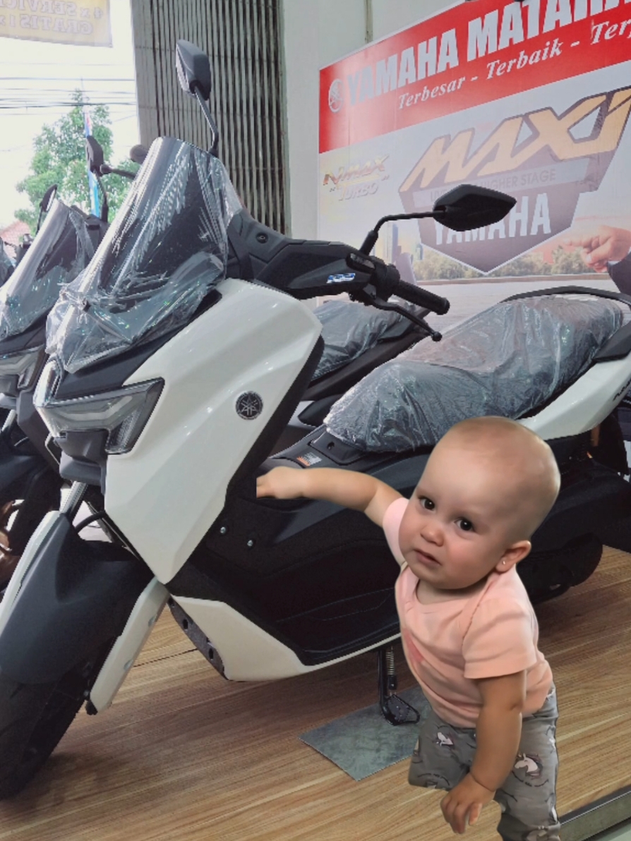 Ikut trend bayi nangis✋🏻. Pengen NMAX tp ga boleh, soalnya duitnya kurang haha😭 #memetrend #memestiktok😂😂 #crybaby #nmaxneo #nmax #motoryamaha #mataramsaktikebumen 