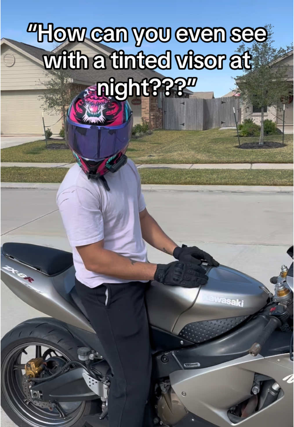 Saw this earlier and decided to remake it so props to whoever did it first lol #kawasaki #bike #ninja #636 #fyp #fy #funny #visor #night #trending #real #edit