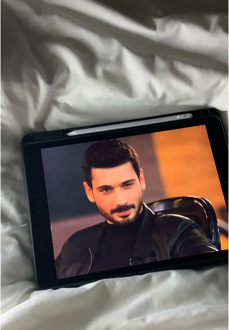 هالحلقه للتأمل مروق عالاخرررر😭✨ #حب_بلا_حدود #hudutsuzsevda #خليل_ابراهيم_كاراسو #خليل_ابراهيم_زينب #halilibrahim #halilibrahimzeynep #zeynepkarasu #مسلسلات #مسلسلات_تركية #miraydaner #denizcanaktas #fyp #foryou #explore #fashion 