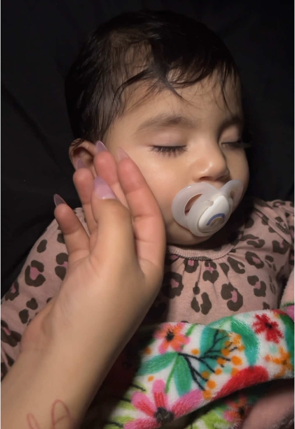 Pt.2 🥰 #babyasmr #asmrsounds #asmrvideo #asmrforlittleones #babytok #asmrtapping #asmrtingle #nighttime #asmrtiktok #asmrforsleep 