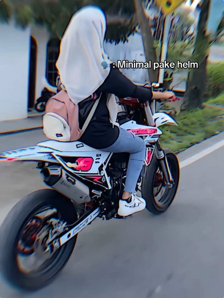 bowlehhh😯 • • #jj #TikTokAwardsID #crf450  #creatorsearchinsights 