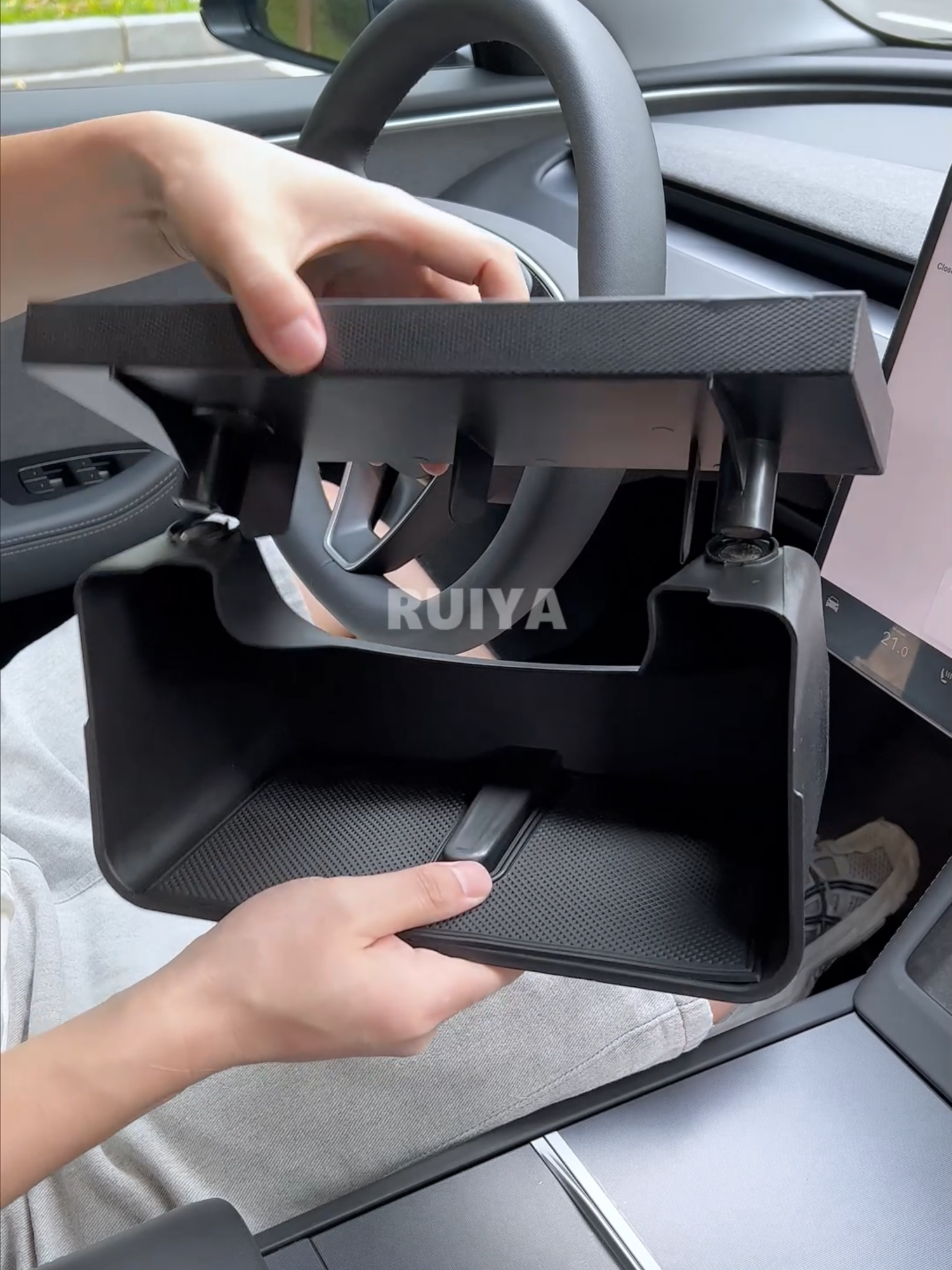 Why settle for less when you can have hidden storage that wows? 🤩🔧#Ruiya #Ford #fordcampaign #CarStorageSolutions #Tesla#SmartCarAccessories#CarOrganizer #CarGadgetMustHave #foryour