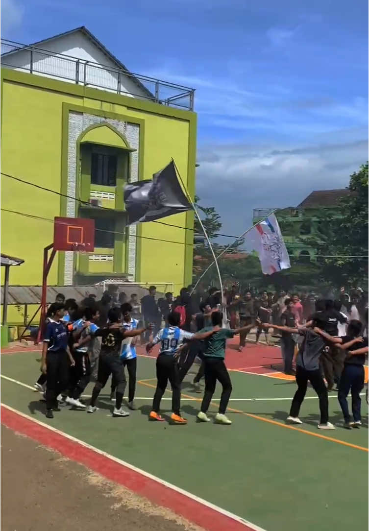 Keseruan Tim Ultras Pondok Pesantren Al-Muhajirin 3 🔥🔥  #fyp #fypageシ #ultras #ultrasquadchallenge #classmeeting #porak #almuhajirintiga #purwakarta 