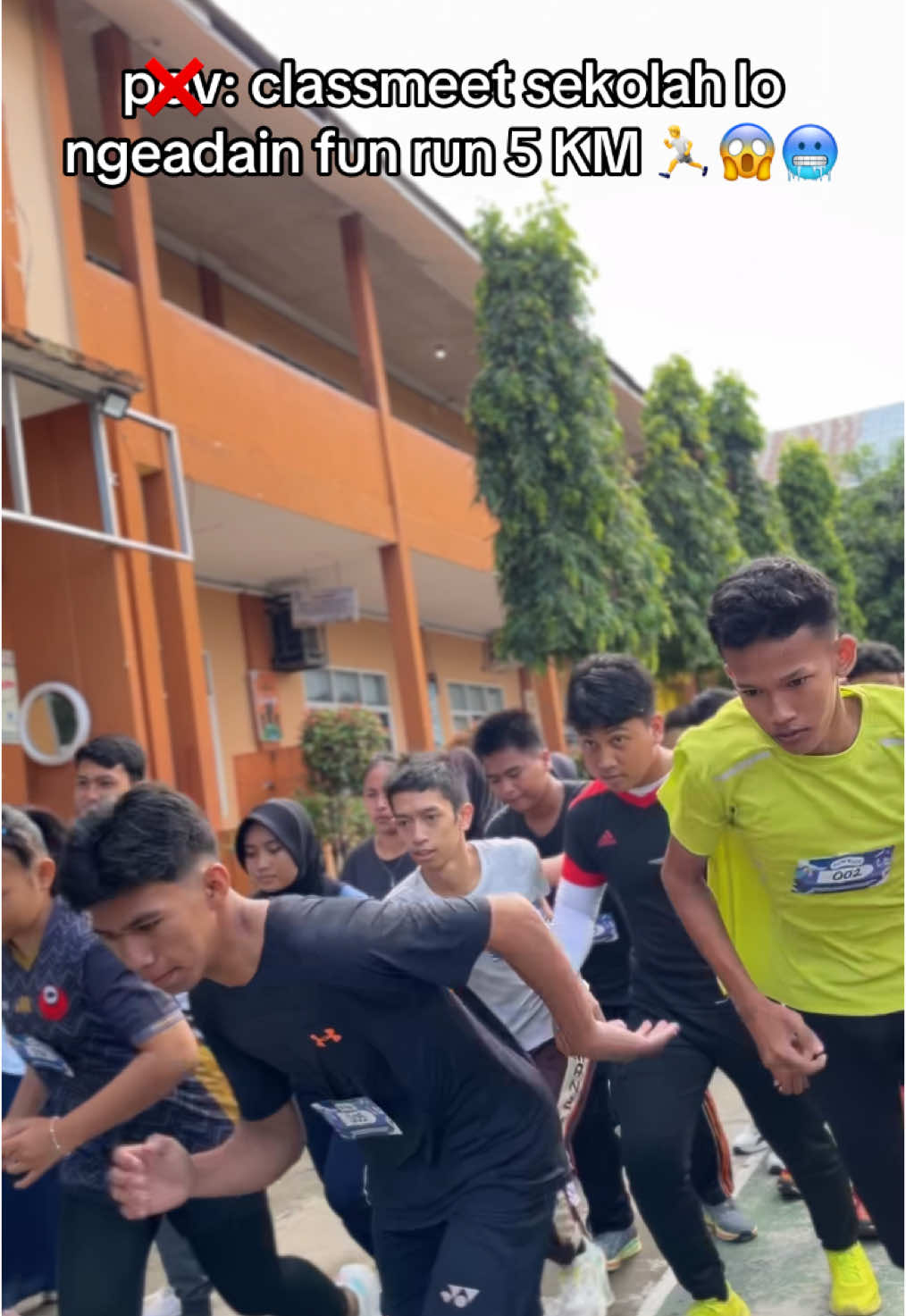 kapan lagi fun run bareng? 👊🏻 #classmeeting #foryoupage #Running #pelari #funrun 