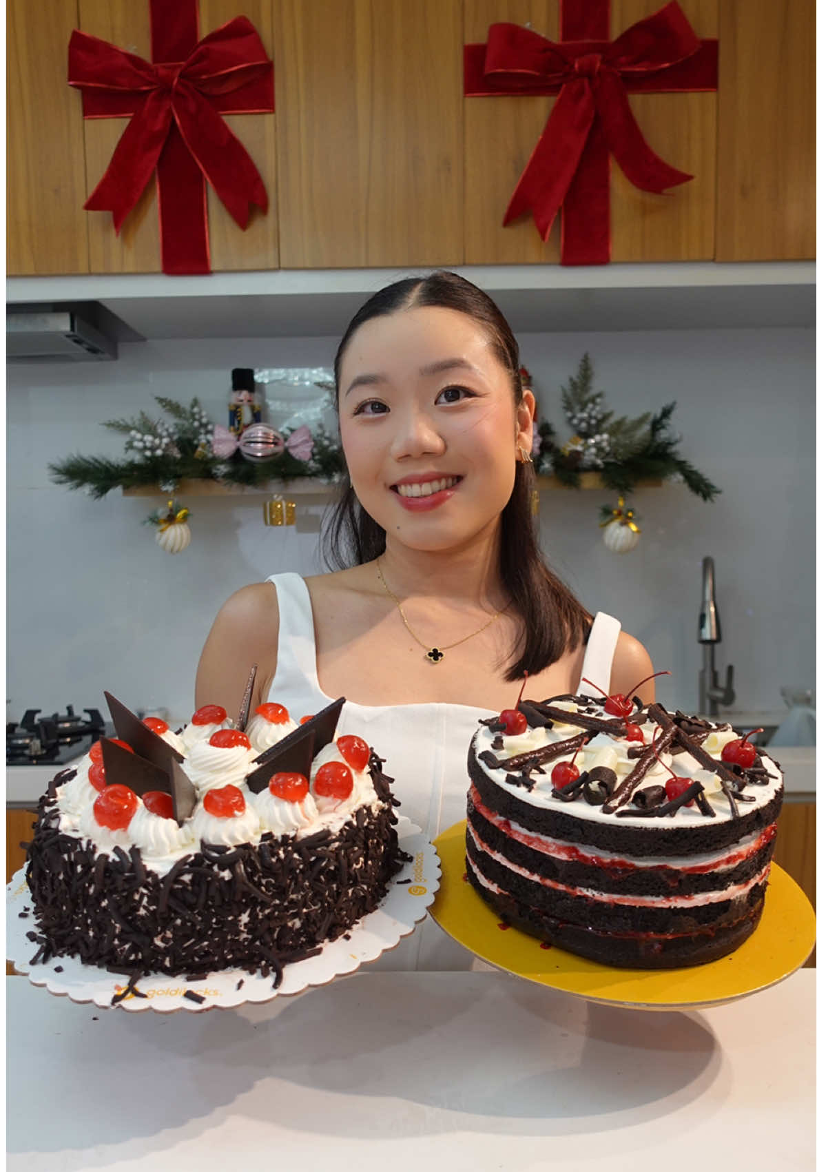 #CelebrateChristmas with the new  Black Forest Cakes - #GoldilocksPH Special Black Forest and Ultimate Black Forest 🍒🎄✨ @goldilocksph  #BlackForest #Cakes #NocheBuena #Christmas #CathCreations 