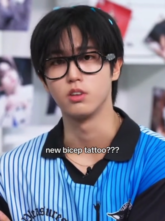 he does that every time he gets a new tattoo. look forwards to their comeback stage to see if it's right🧍‍♂️ #han #tattoo #hanjisung #skz #straykids 