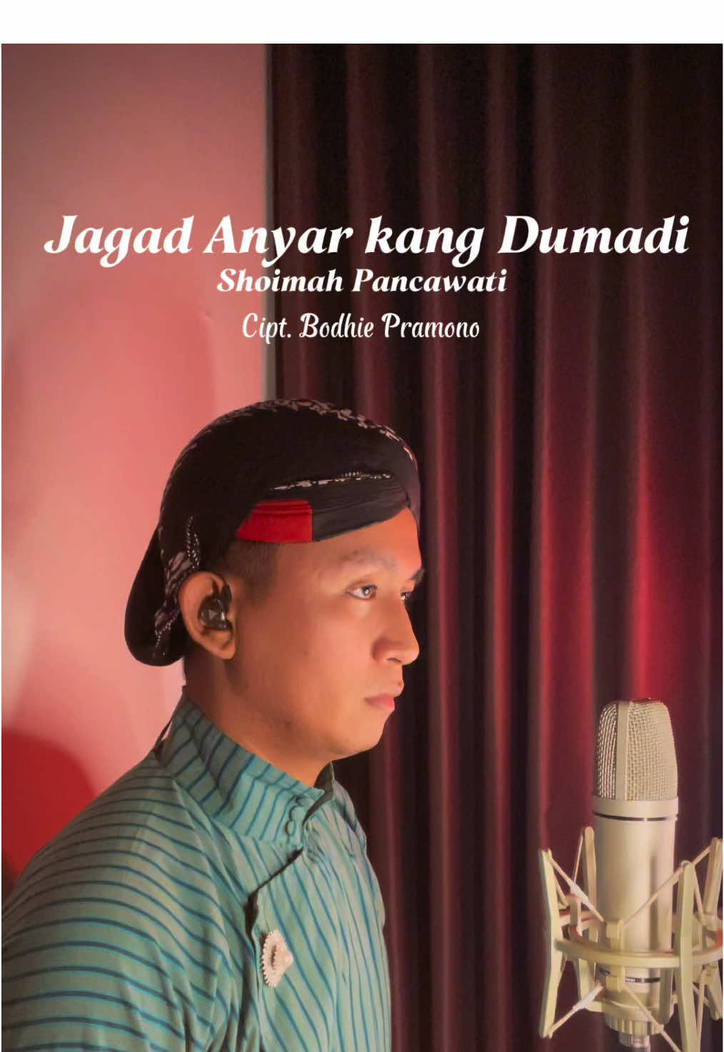 Ikut meramaikan yang lagi ramai sejagad raya☺️ Jagad Anyar kang Dumadi Cipt. Bodhie Pramono Dipopulerkan oleh: @Soimah Pancawati  dan beberapa waktu yang lalu dinyanyikan ulang feat. @Bapak'e Cunda  #cover #coverlagu #jagadanyarkangdumadi #soimah #dennycaknan 