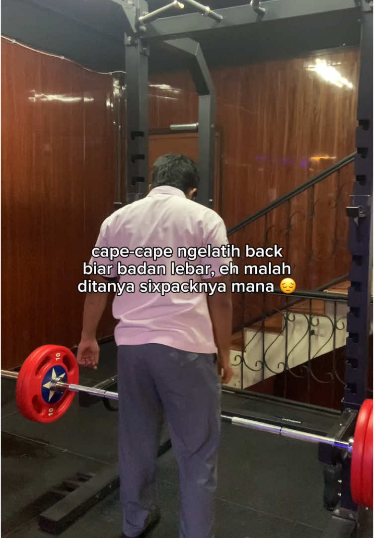 ada kok tapi ga ditunjukkin aja 😅 #GymTok #pelajar #fyp 