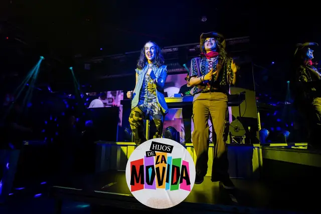 APÚNTATE a la 🎉 𝟯ª 𝗘𝗗𝗜𝗖𝗜𝗢𝗡 de la Fiesta 𝗛𝗜𝗝𝗢𝗦 𝗗𝗘 𝗟𝗔 𝗠𝗢𝗩𝗜𝗗𝗔 🎉 🗓 Sábado 21 de Diciembre 🕕 18:00 - 23:00h 📍 Sala Trujillos 7 (Madrid, 28013) | Metros: Callao/Ópera/Sol/Santo Domingo 🎵¡Regresa el evento que revive el espíritu de los 80 y 90! En esta tercera edición, 𝗛𝗜𝗝𝗢𝗦 𝗗𝗘 𝗟𝗔 𝗠𝗢𝗩𝗜𝗗𝗔 rinde homenaje a 𝗠𝗘𝗖𝗔𝗡𝗢. La solista 𝗣𝗮𝗺𝗲𝗹𝗮 𝗠𝗮𝗴𝗮𝗹 interpretará dos de sus éxitos más memorables. 💿 Prepárate para una sesión épica con los mejores ritmos de 𝗗𝗶𝘀𝗰𝗼, 𝗛𝗶-𝗡𝗥𝗚, 𝗜𝘁𝗮𝗹𝗼 𝗗𝗶𝘀𝗰𝗼, 𝗦𝘆𝗻𝘁𝗵-𝗣𝗼𝗽, 𝗡𝗲𝘄 𝗪𝗮𝘃𝗲, 𝗣𝗼𝗽 𝗘𝘀𝗽𝗮ñ𝗼𝗹 y los primeros sonidos de 𝗛𝗼𝘂𝘀𝗲 𝗩𝗼𝗰𝗮𝗹 por nuestros Djs 𝗠𝗼𝗻𝘁𝘆, 𝗖𝗮𝗿𝗹𝗼𝘀 𝗦𝗽𝗹𝗮𝘀𝘀, 𝗖𝗮𝗿𝗿𝗮𝗻𝗰𝗼 que te pondrán a bailar con los himnos de la época. ¡La música disco en su máxima expresión! 🎶 💥 Vive la magia sobre ruedas con la actuación “roller disco” de 𝗟𝗮𝘂𝗿𝗮 𝗥𝗼𝗹𝗹𝗲𝗿𝗱𝗮𝗻𝗰𝗲𝗿 y su grupo 𝗠𝗮𝗸𝗲 𝗠𝗲 𝗥𝗼𝗹𝗹. Baila con nuestros animadores de pista 𝗠𝗶𝗰𝗸𝗲𝘆 𝘆 𝗠𝗶𝗻𝗻𝗶𝗲 𝗠𝗼𝘂𝘀𝗲 y disfruta de las actuaciones del 𝗕𝗮𝗹𝗹𝗲𝘁 𝗭𝗼𝗼𝗺 y de los visuales retro en las pantallas led que te transportarán en el espacio y el tiempo. 🎟 Entradas: * 🏷 GRATIS 200 ENTRADAS ► en https://hijosdelamovida.com/ * 🏷 Vente vestido de los 70 y 80 y tendrás gratis: entrada + chupito. * 🏷 Puerta ► 15€ incluyendo 1 consumición * 🏷 Anticipada ► 20€ incluyendo 2 consumiciones ¡Te esperamos para una tarde mágica de baile, homenaje y pura diversión! 🕺💃 #HijosDeLaMovida Síguenos en Instagram 👉 www.instagram.com/hijosdelamovida y TikTok www.tiktok.com/@hijosdelamovida #hijosdelamovida #tardeosdance #madridnightlife #synthpop #70s #80s #90s #2000s #italodisco #HiNRG #newwavemusic #technopop #popespañol #disco #discopop #80smusic #musicvideo80 #discomusic #80smusicvideos #dance80s #throwback #eurodance80 #80sthrowback #eurodisco #europopmusic #FiestaInolvidable 