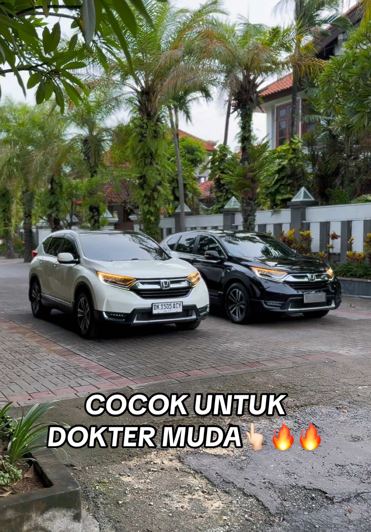 COCOK UNTUK DOKTER MUDA‼️ For Sale :  Honda CRV Prestige 1.5 Turbo  Tahun NIK 2018 / 2019 Pemakaian  Type Terlengkap Odo 40 ribu (hitam) Odo 50 ribu (putih)  Kondisi Original luar dalam  Istimewa like new😍 Harga 375 juta 🔥🔥🔥 #showroommobil #jualbelimobilseken #kilometerrendah #fyppppppppppppppppppppppp #fyp #jualmobilbekas #jualmobilsecond #foryoupage #4you #xyzbca #masukberanda #crv #honda #crvturbo #crvprestige #crvprestigeturbo 