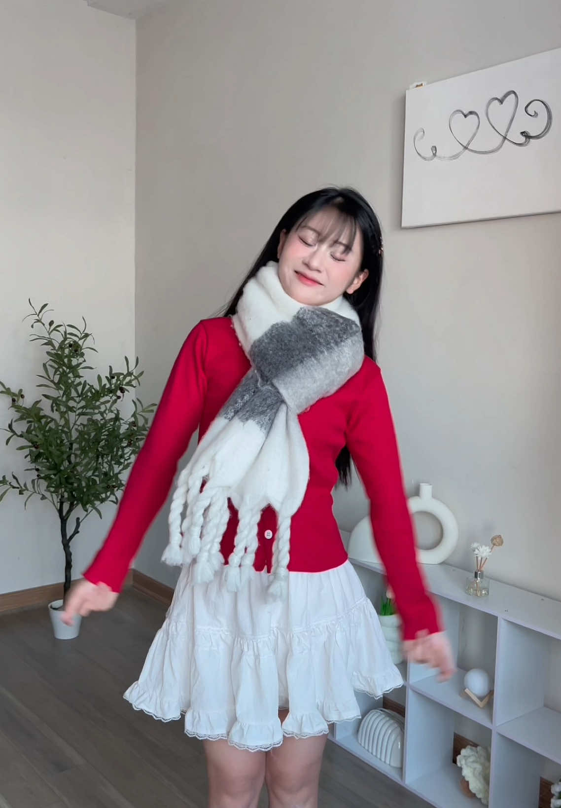 Em này xinh nè #qo #qoaccessories #phukienqo #xuhuong #khanchoangmuadong #khanchoangquocdan #khanquangconamnu #khanquanghottrend #khăn #xuhuongtiktok 