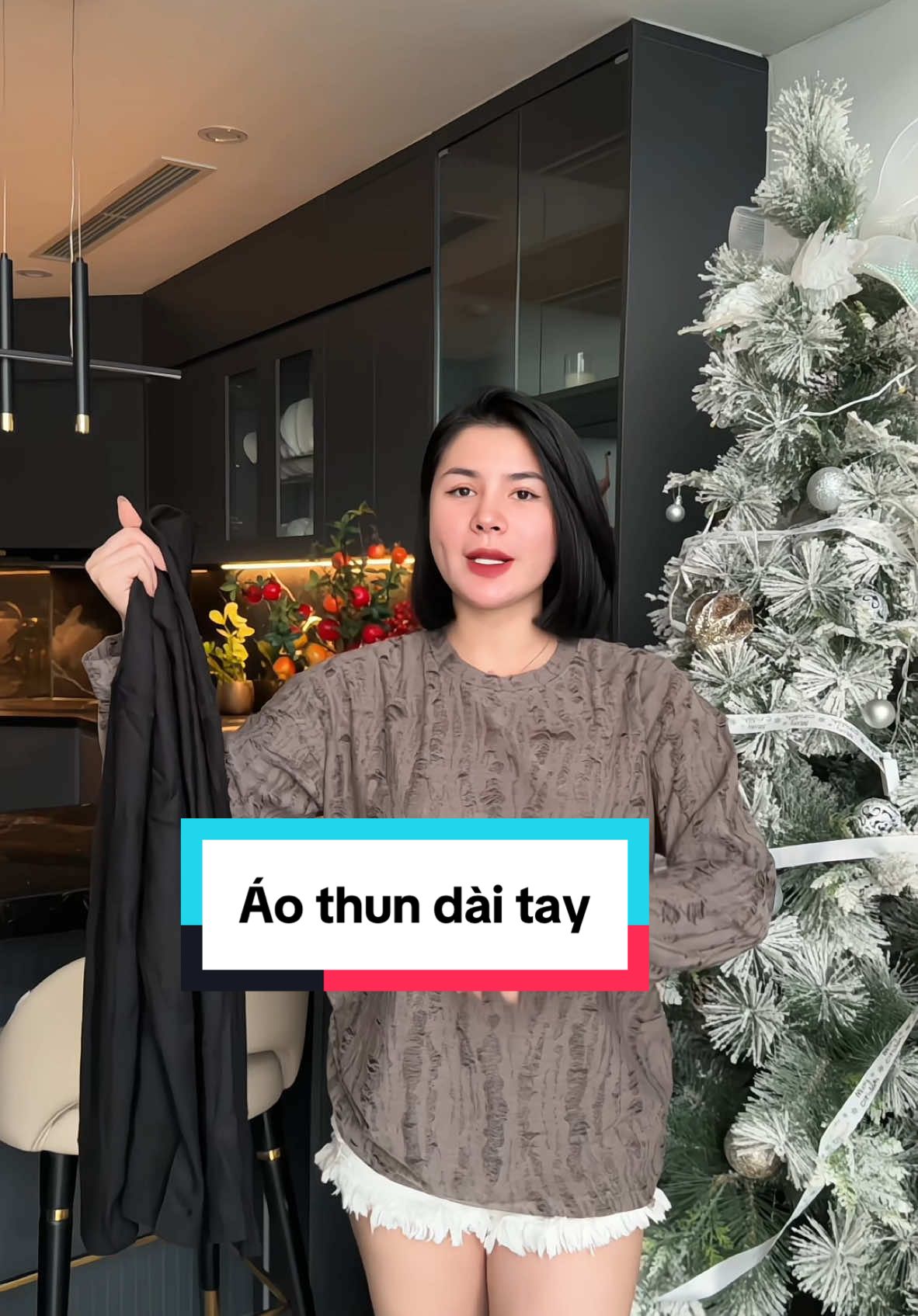 Áo thun dài tay giá rẻ mặc lên trẻ trung lắm các anh ạ #trienchieudangyeu #review #aothundaitay 