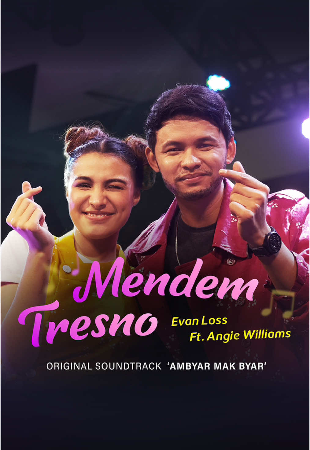 Lagu 'Mendem Tresno' yang dibawakan oleh @Evan Loss dan @Angie Williams menjadi salah satu Original Soundtrack di film Ambyar Mak Byar 🎶 Lagu ini menceritakan tentang seseorang yang tidak berani untuk mengungkapkan perasaannya. Semua yang dirasakan selalu dipendam, sampai membuat hati terasa ambyar 💔 Bagi kalian yang pernah memendam perasaan untuk orang lain, lagu ini bisa menjadi penyejuk hati. Yuk ikuti perjalanan Rick lan Aruna sing saling mendem tresno ing film Ambyar Mak Byar, tayang 9 Januari 2025 nang bioskop!  #AmbyarMakByarFilm #FilmAmbyarMakByar #AmbyarMakByar #FilmAMB #TikTokTainment