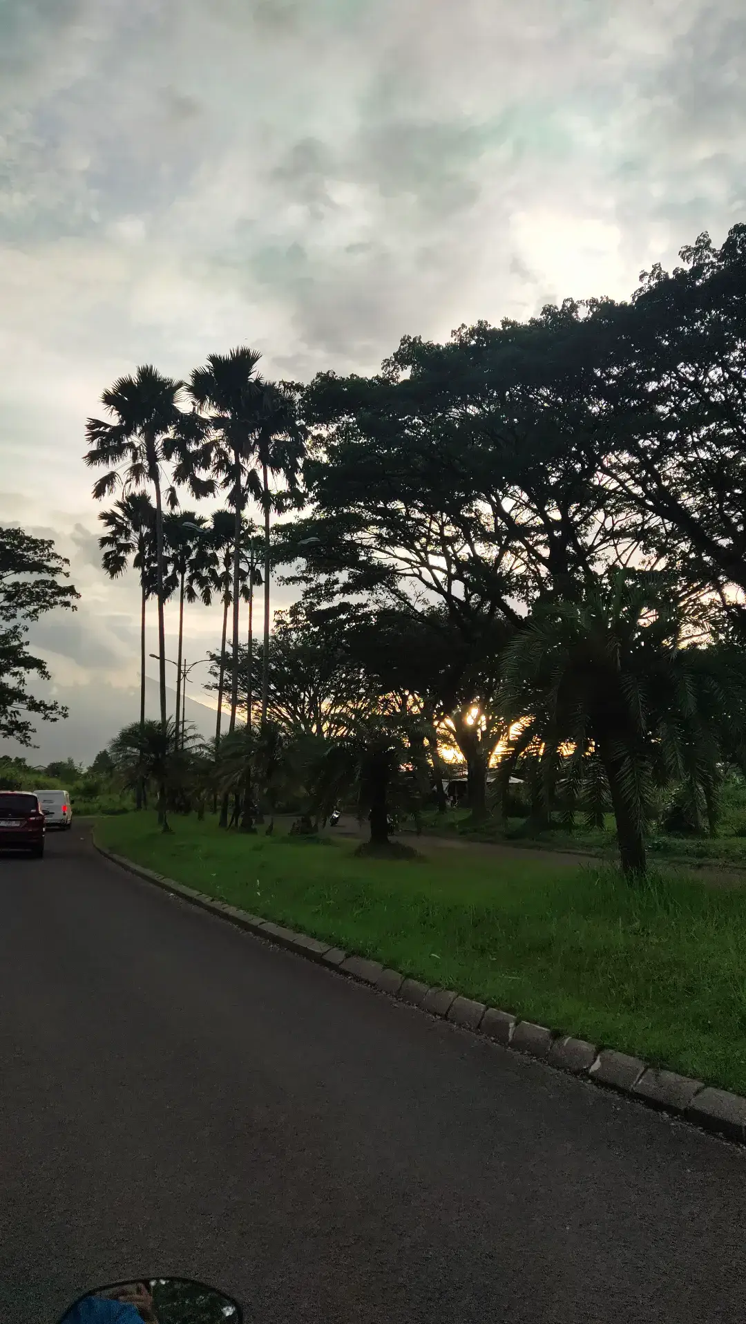langsung ajaaa cobaa #TikTokAwardsID #fyp #pap #dijalan #senja #fotogeser #trending #trend #bnr 