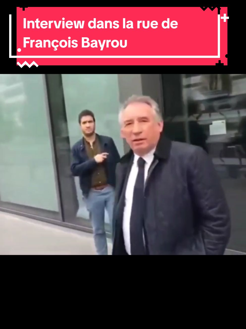 Interview dans la rue de François Bayrou 