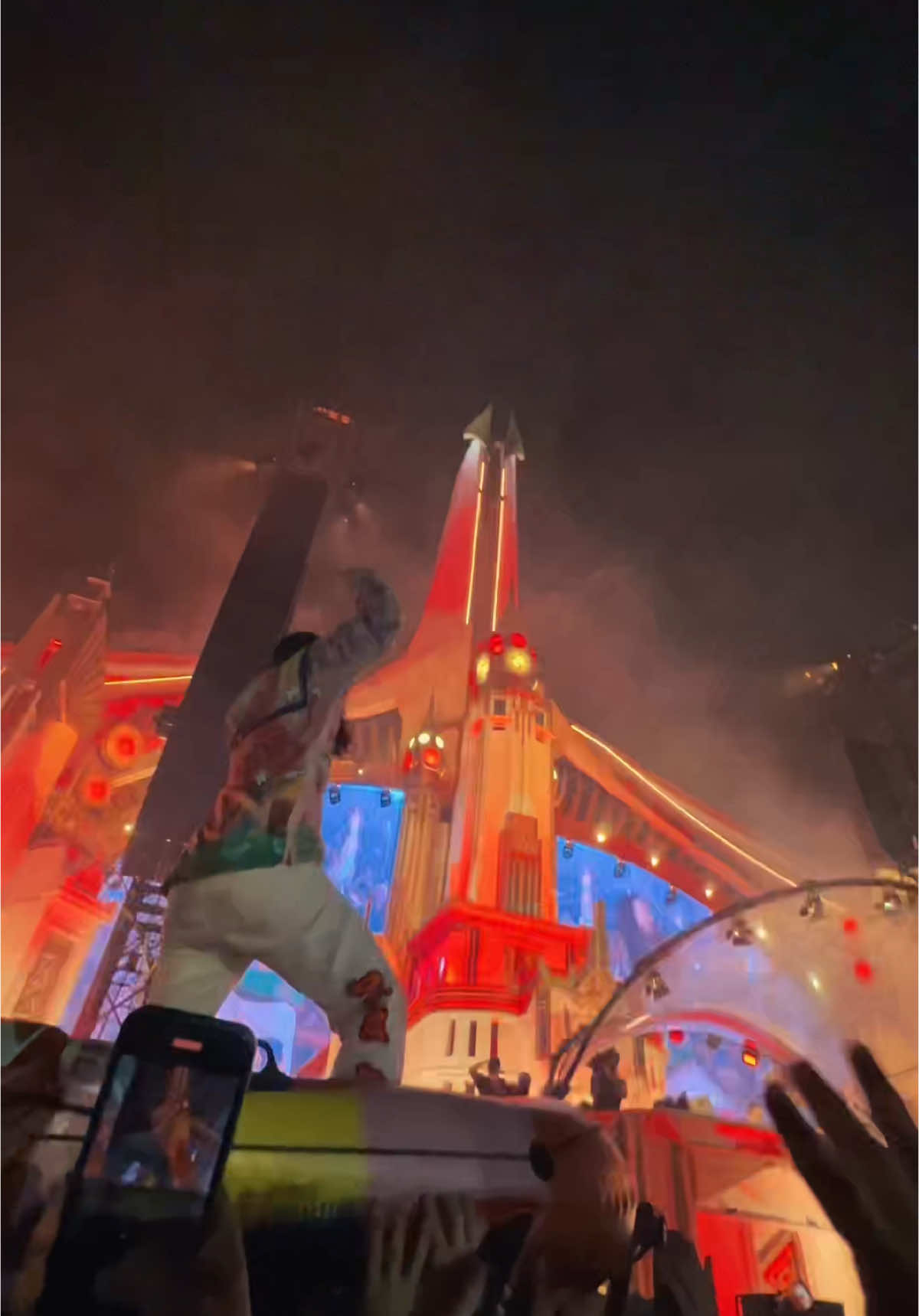 @Steve Aoki knows how to throw a party like no other. #tomorrowland #electronicmusic #festival 