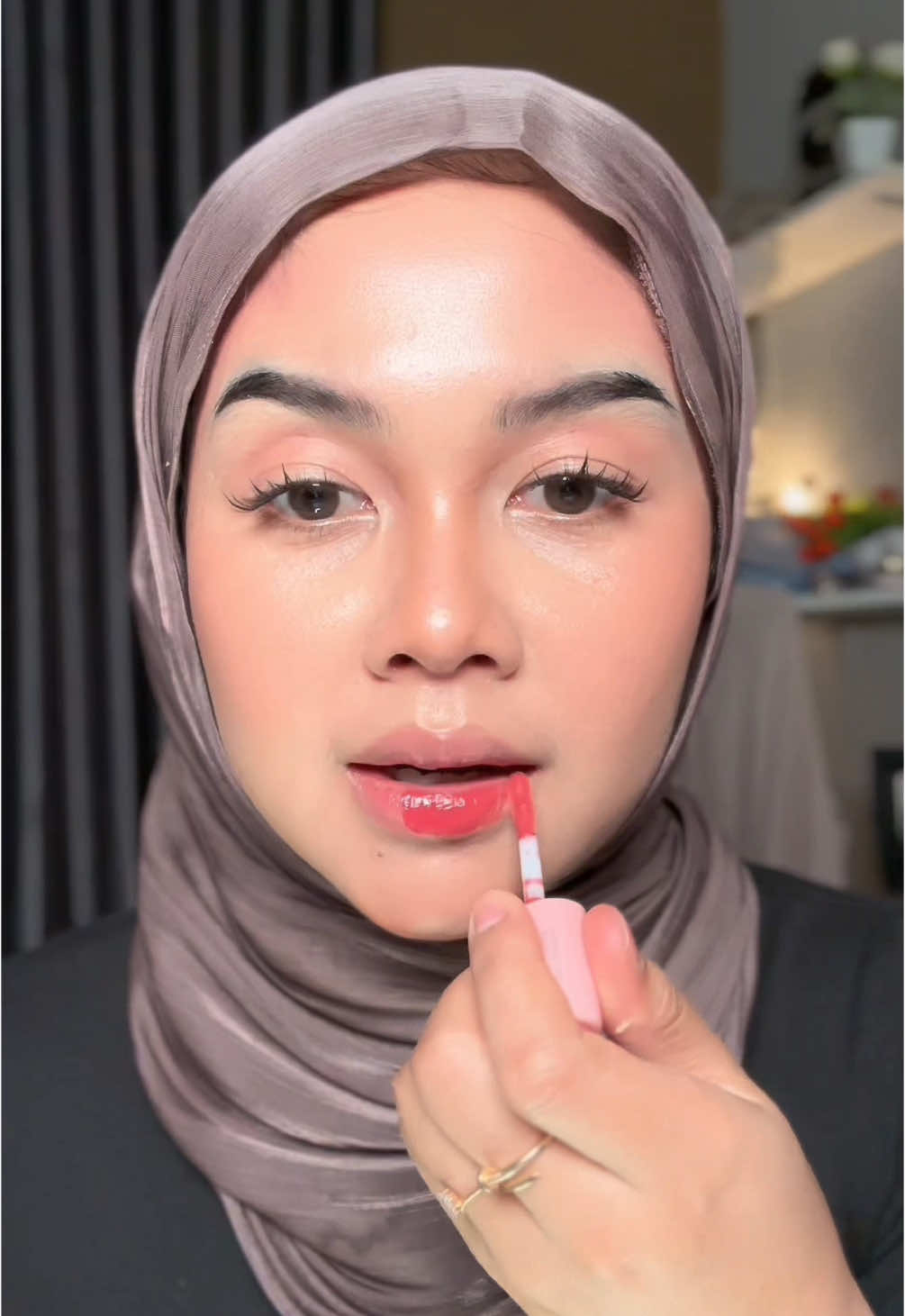 Masyaallah shade nya cantik cantik🫶🏻 #lipgloss #pinkflash #makeuphacks 