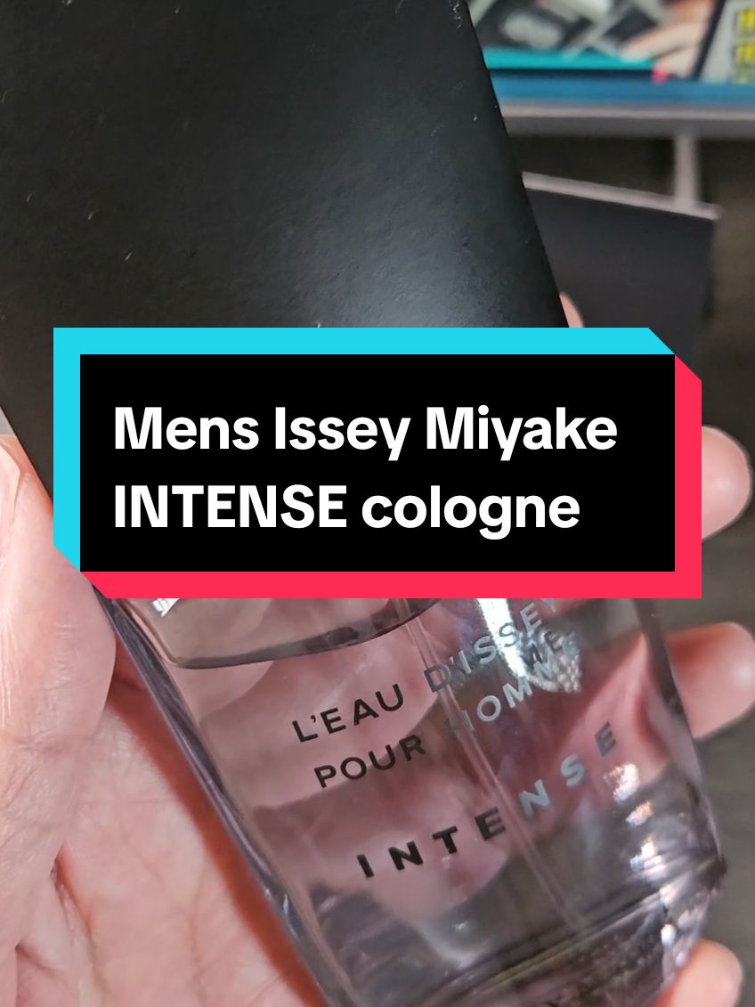 Issey Miyake men's INTENSE aftershave smells absolutely incredible for less than £18! Live it!