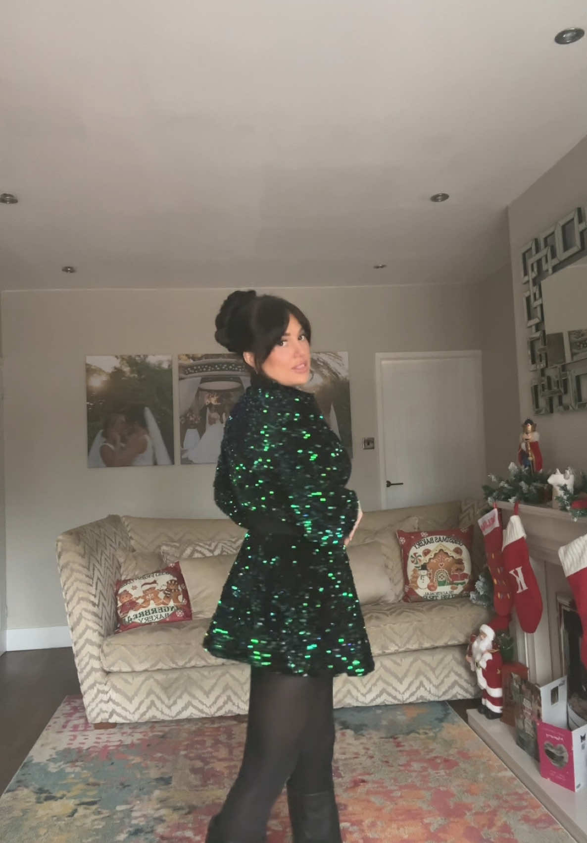 Christmas party time 🎄🥳 @puffsandfrills #outfitinspo #christmasparty #christmasoutfit #tiktokmademebuyit 