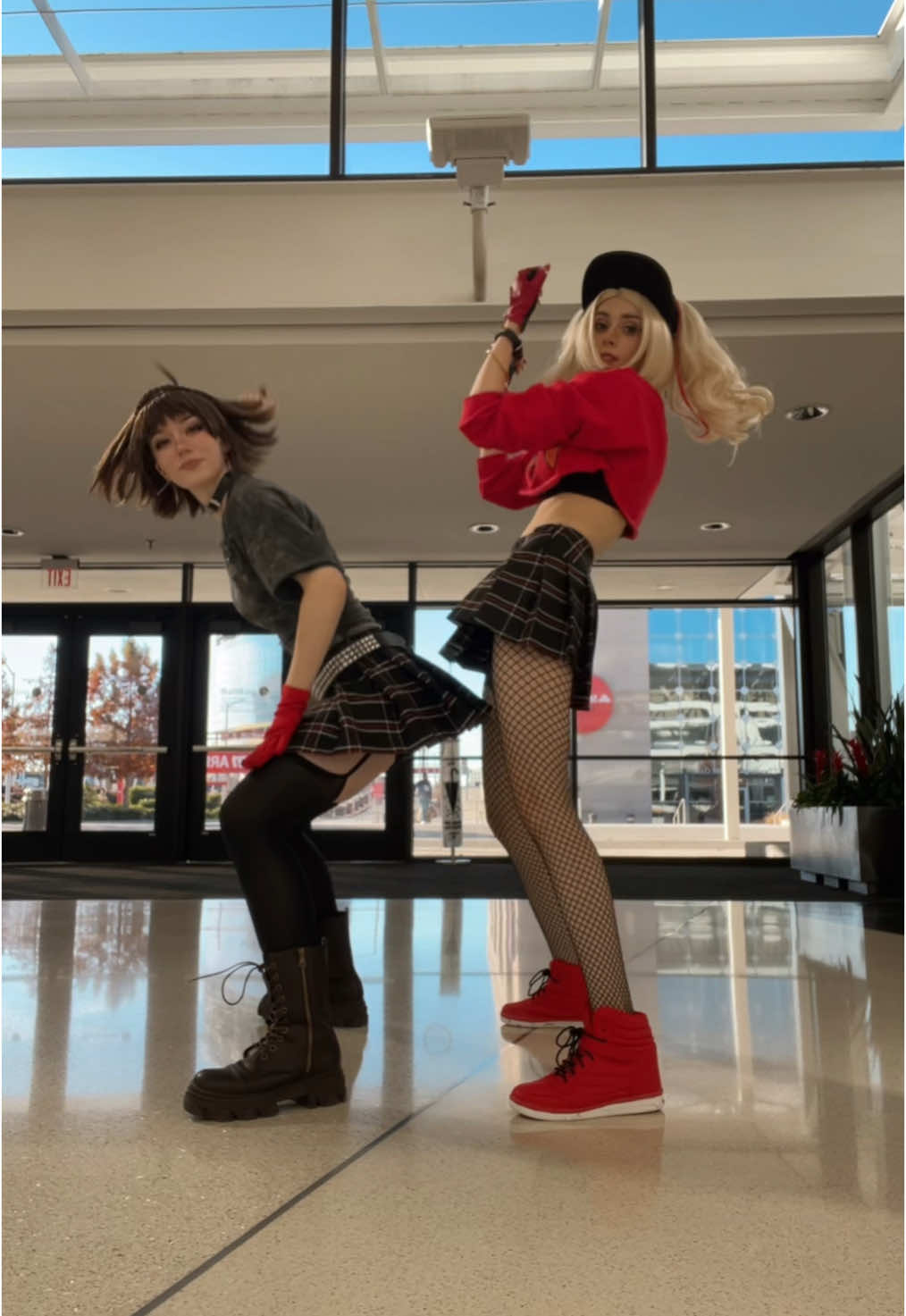 Dancing in starlight🕺dc: @JhorelZapanta @Celebi #cosplay #persona5 #persona #cosplayers #dance 