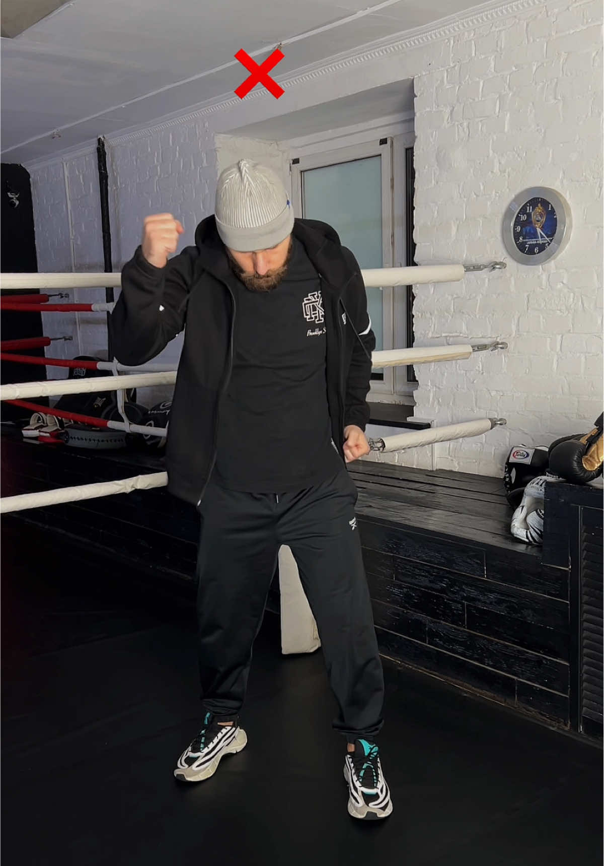 How to apply uppercuts correctly ✔️🥊 #boxingskills #boxingdrills #boxingtechnique #boxingtips #boxeo #boxe #boxing🥊 #uppercut #uppercuts #boxingteaching #boxingcoach #boxingfitness #boxingtraining 