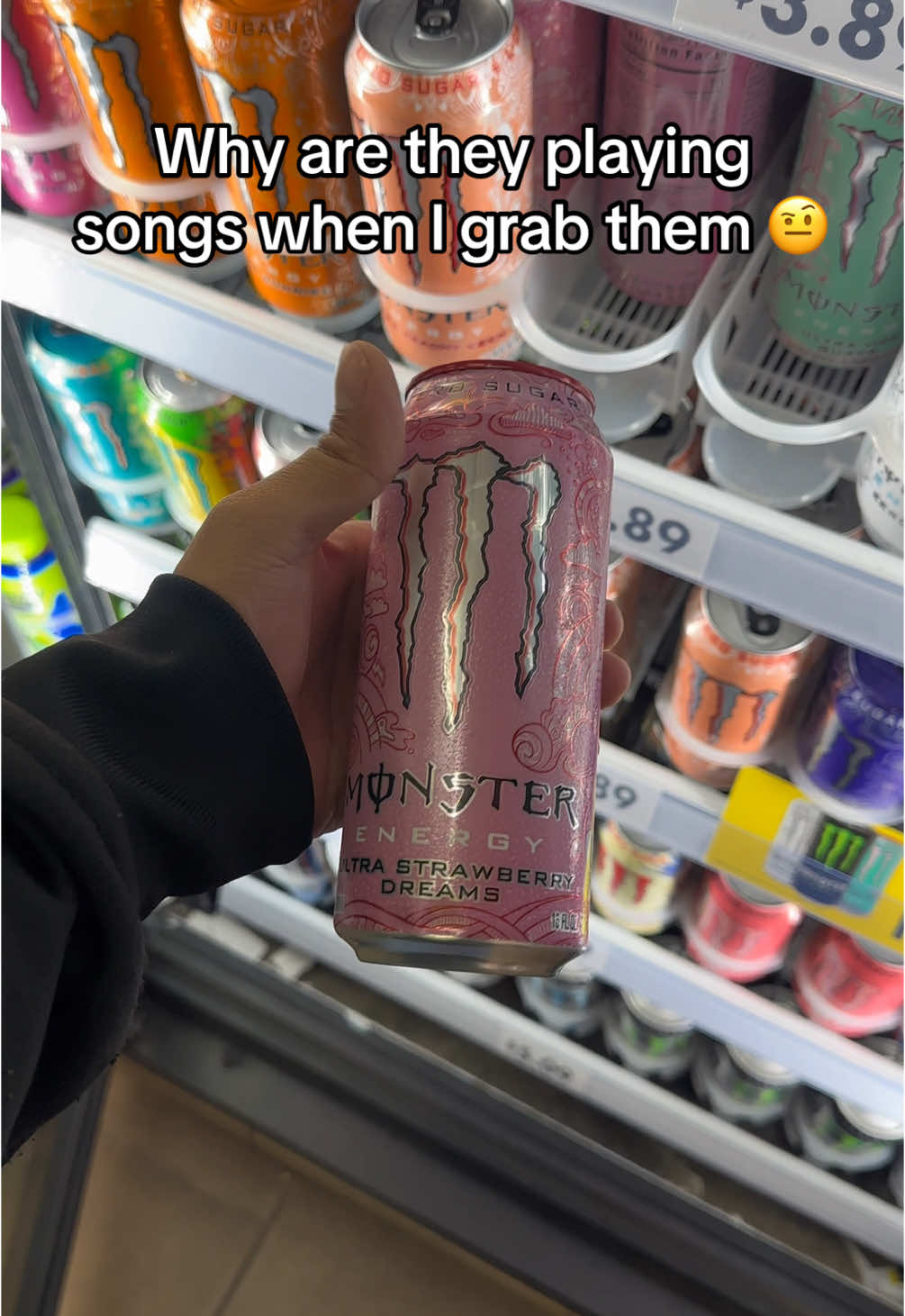 Grabbing anything other than the white monster is crazy #fypシ #monster #whitemonster #energydrinks 