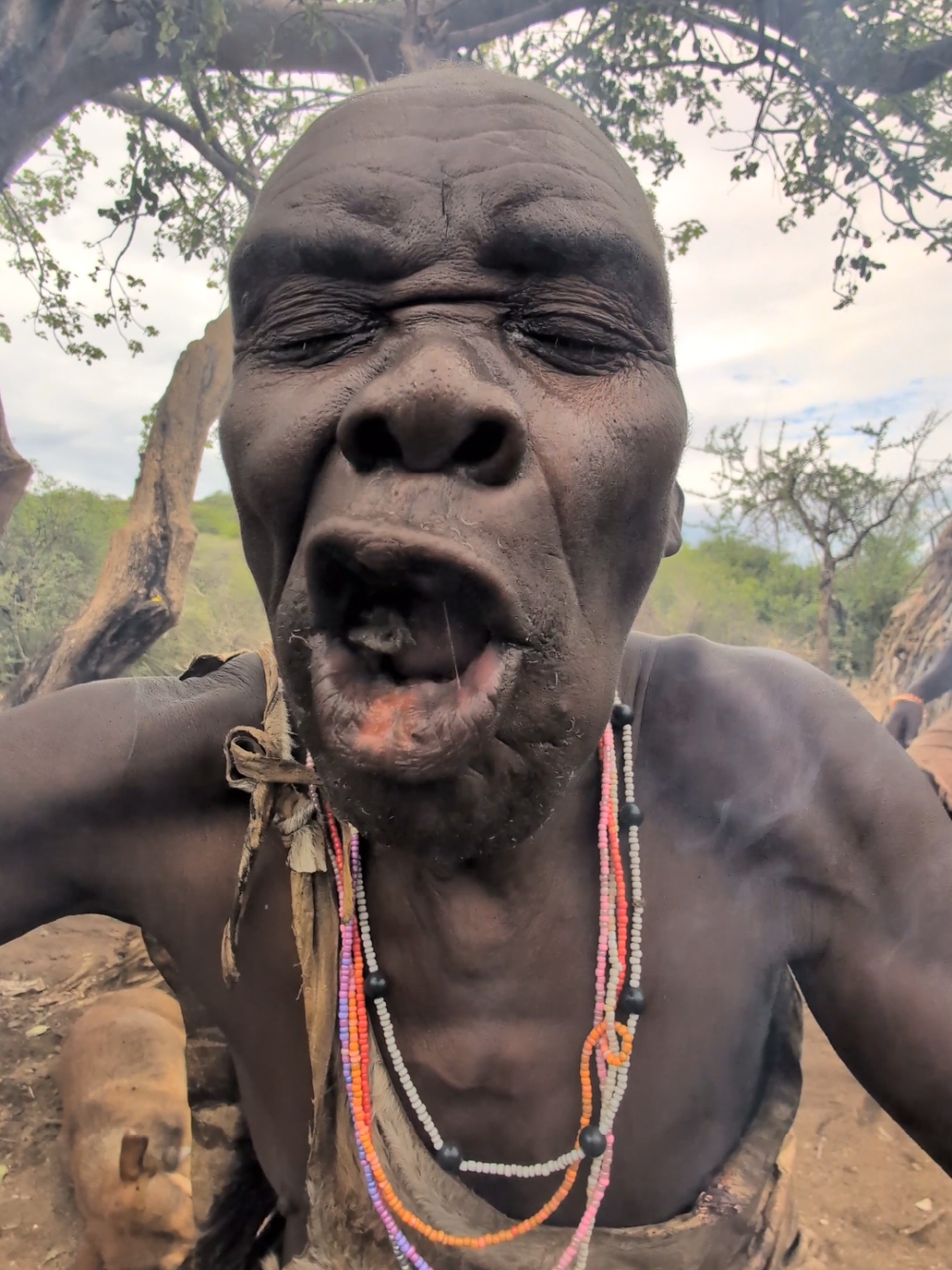 Wow 😲‼️😋This is So delicious food Hadza cooks middle of nowhere #hadzabetribe #africatribes #villagelife #tiktok #USA 