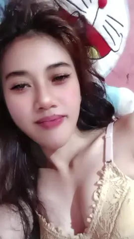 yg di blng plsu senyumin saja