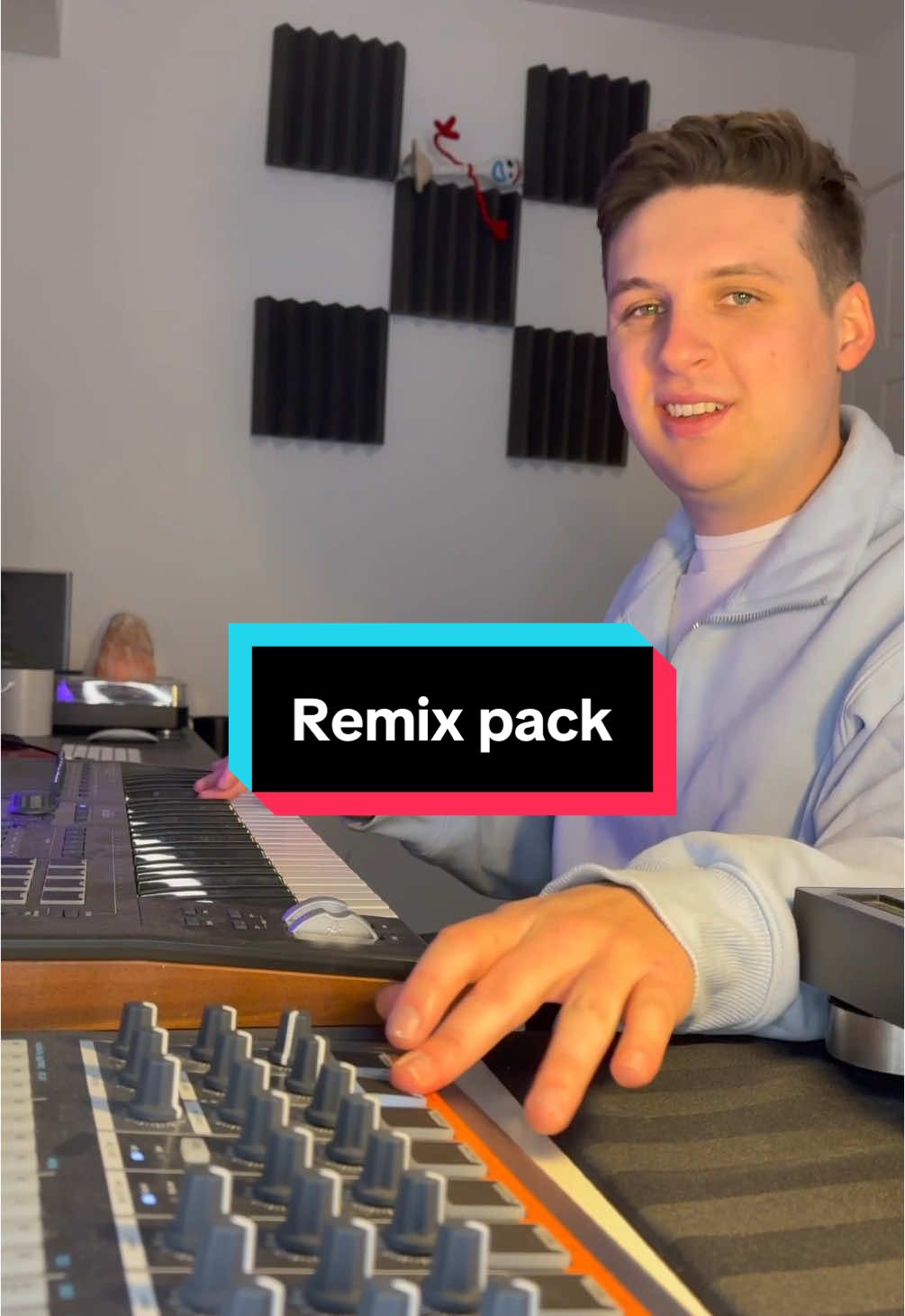 It’s Christmas season so I’m dropping a remix pack featuring 7 of my edits in full versions (including this one)! 🎅 Whether you’re a DJ looking to add them to your sets or someone who’s been asking for full versions of my remixes, this pack is all yours now! 