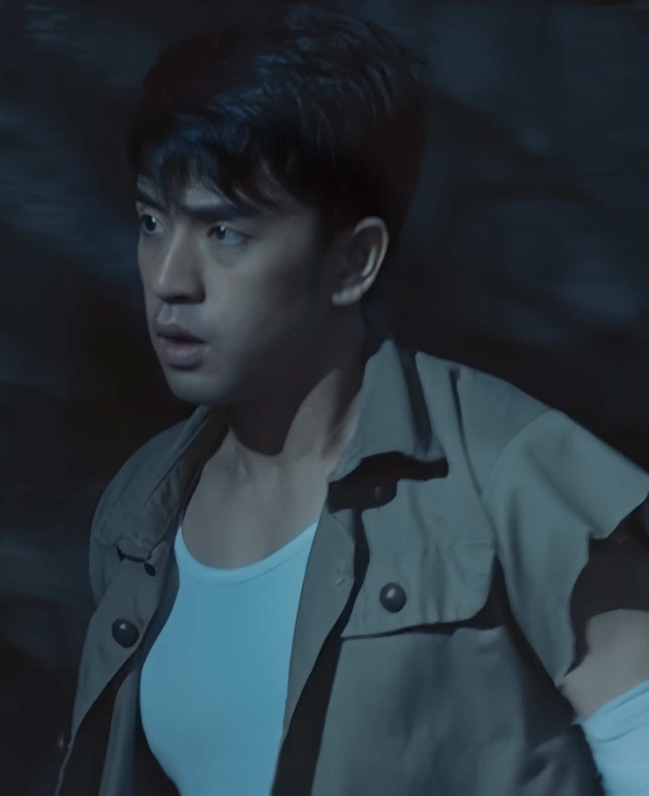 he isn’t crying, he shed tears— the actor that you are 🥺 #pulangaraw #pulangarawonnetflix #adelinadelacruz #hiroshitanaka #barbieforteza #davidlicauco