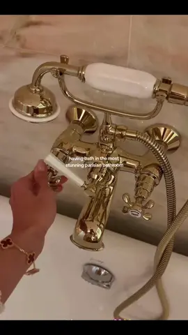 stunning!  #aesthetics #aestetically #design #interiordesign #details #marble #marblebathroom #bath #bathroom #aesthetic #fyp #parisian #parisianstyle #fyppp #paris 